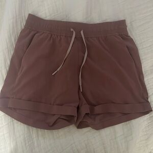 Lululemon On the Fly Shorts - Pink